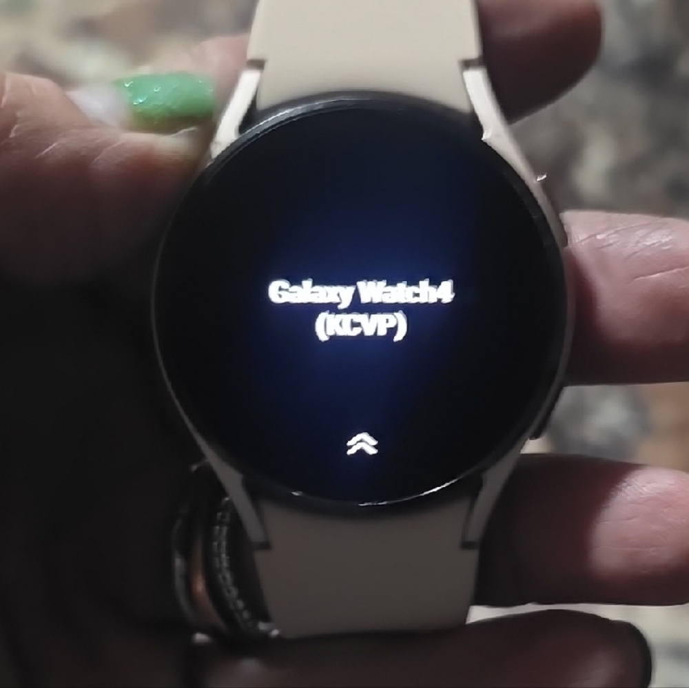 Samsung Galaxy Watch4 - Cream
